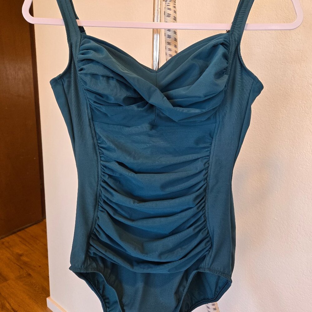 Miraclesuit Size 6